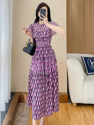 茶歇法式碎花雪纺连衣裙女夏2025夏季新款名媛气质显瘦高级感裙子