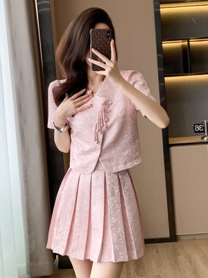 粉色新中式两件套裙子女夏季法式绝美减龄国风上衣百褶裙套装穿搭