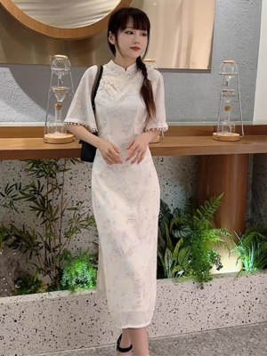 中式改良旗袍裙高端年轻气质女夏季2025新款包臀碎花国风连衣裙子