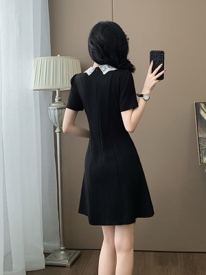 小香风千金连衣裙女夏季2025新款高级感气质显瘦赫本风生日小黑裙