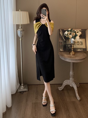 春夏女装新款设计感轻奢黑色礼服连衣裙高级感修身气质露肩小黑裙