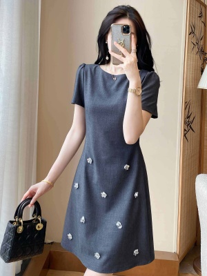 法式轻奢高级感职业灰色连衣裙女2025夏季新款女装气质通勤OL裙子