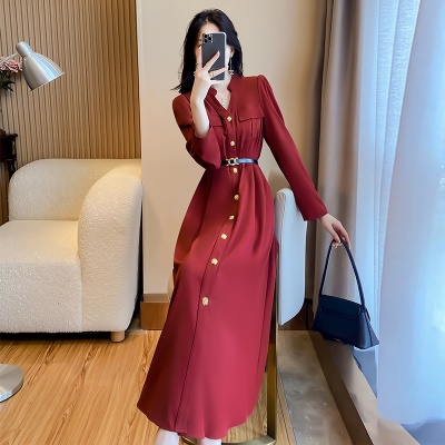 秋季新款红色连衣裙日常高级感女装气质收腰女神范长袖衬衫长裙子