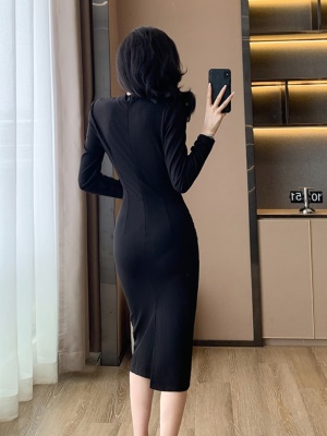 赫本风包臀连衣裙富家千金性感蕾丝宴会气质礼服小黑裙女秋季新款