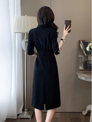 黑色法式polo休闲连衣裙女夏季收腰显瘦气质通勤赫本风衬衫长裙子