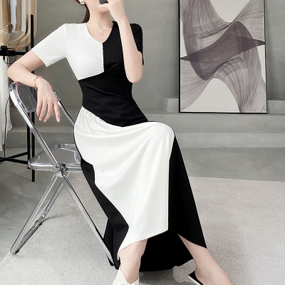 连衣裙子女2025年夏季新款V领名媛御姐风显瘦气质修身收腰长裙