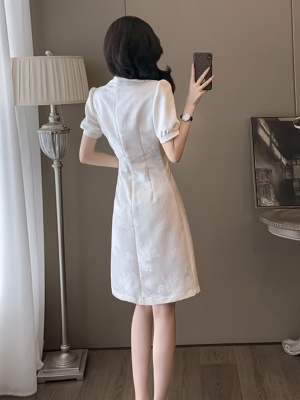 改良旗袍裙气质显瘦高级感白色新中式国风连衣裙子女夏季2025新款