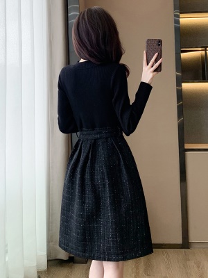 黑色新中式旗袍连衣裙国风高级感秋冬季新款收腰气质赫本风小黑裙