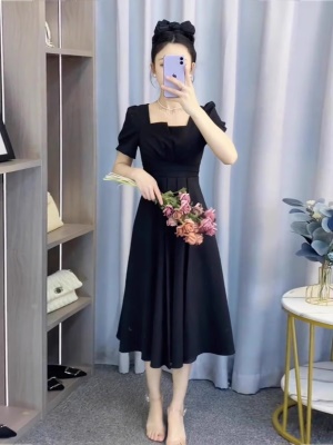 法式赫本风领证小白裙气质初恋方领白色连衣裙女夏季高级感小礼服