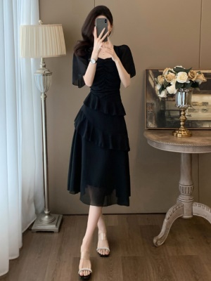 2025新款赫本风高端精致法式气质高级感雪纺黑色连衣裙女夏小黑裙