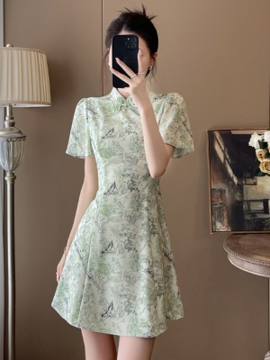 夏季新款显高显瘦优雅气质连衣裙