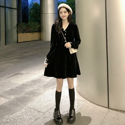 春秋女装新款秋冬礼服年会赫本风气质打底黑色金丝绒连衣裙小个子