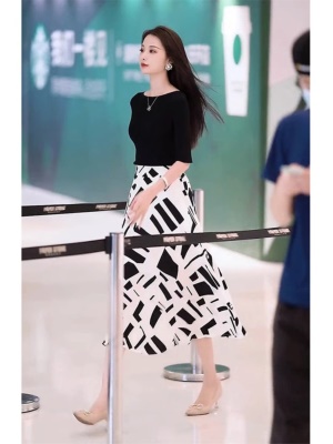 2025夏季新款高端气质半身裙两件套装高级感连衣裙子穿搭一整套女