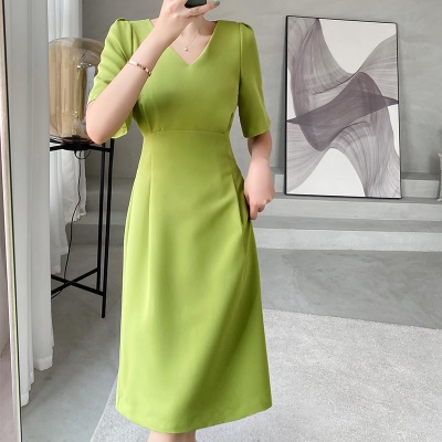 名媛高端裙子高级感气质女神范职业法式V领连衣裙女夏季2025新款