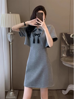 黑色娃娃领连衣裙显瘦气质洋气减龄小黑裙露腰休闲T恤裙子女夏季