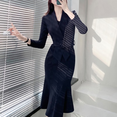 西装领连衣裙女收腰显瘦修身鱼尾包臀裙高级感职业气质早秋季新款