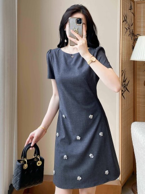 法式轻奢高级感职业灰色连衣裙女2025夏季新款女装气质通勤OL裙子