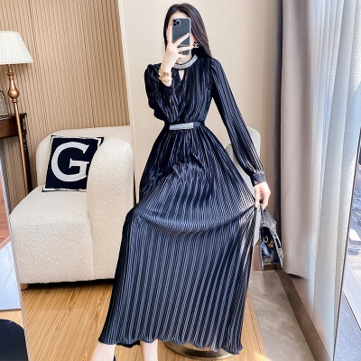 春装2025新款气质黑色连衣裙高级感中长款晚礼服裙子轻奢小众高端