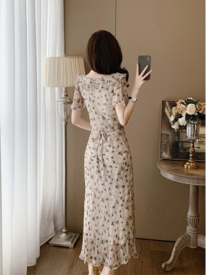 法式复古高级感方领雪纺连衣裙女夏季2025新款绝美仙气碎花长裙子