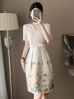新中式国风白色V领连衣裙夏季新款女装高级感气质汉服旗袍马面裙