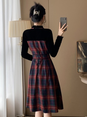 假两件格纹拼接长袖连衣裙女春季2025新款时尚气质高级感丝绒裙子