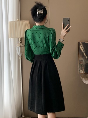 2025秋季新款拼接时尚气质绿色衬衫连衣裙收腰显瘦高级感气质裙子