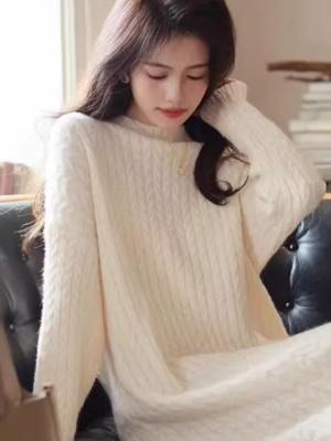 秋冬新款宽松显瘦白色针织连衣裙女中长款打底毛衣裙配大衣的内搭