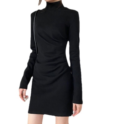 2025新款打底毛衣裙女秋冬季配大衣小个子包臀内搭黑色针织连衣裙