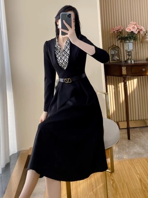 高级感黑色礼服连衣裙正式场合春装女2025新款气质显瘦赫本小黑裙