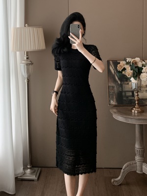 高级感蕾丝黑色连衣裙女夏2025新款显瘦高端气质修身显瘦小黑裙子