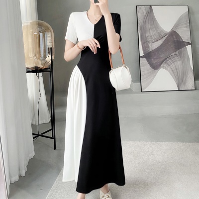 连衣裙子女2025年夏季新款V领名媛御姐风显瘦气质修身收腰长裙