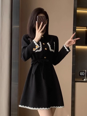 早秋季2025新款高端小香风连衣裙女小个子收腰显瘦高级感黑色裙子