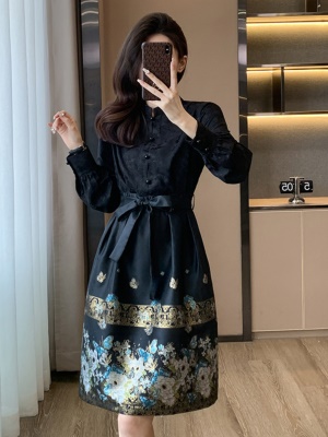 新中式汉服连衣裙2025春装改良国风高端刺绣提花年会晚礼服马面裙