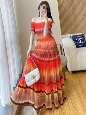 波西米亚一字肩三亚沙滩连衣裙2025夏装新款旅游海边度假露肩裙子