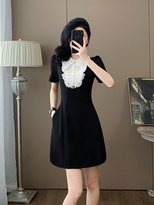 小香风千金连衣裙女夏季2025新款高级感气质显瘦赫本风生日小黑裙
