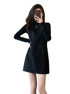 小香风背心连衣裙女2025秋冬新款配大衣马甲毛呢内搭套装裙小个子