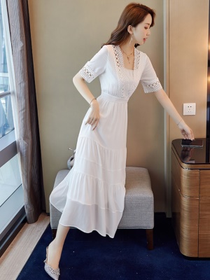 高级感白色雪纺连衣裙子女2025夏季新款气质收腰超仙轻熟风长裙