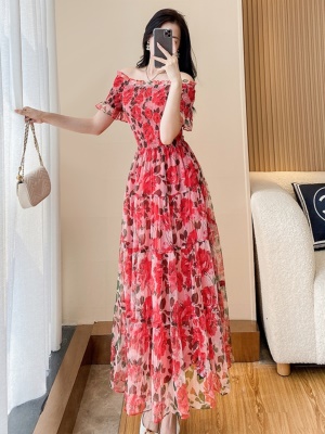 红色雪纺连衣裙女2025夏季新款名媛气质显瘦法式碎花海边度假裙子