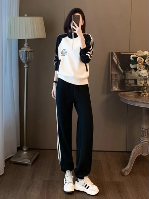 网红运动休闲套装女早秋2025新款时尚洋气减龄显瘦遮肉卫衣两件套