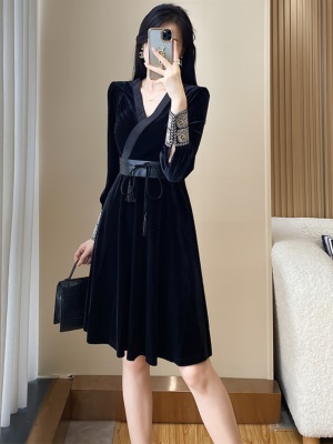 晚礼服轻奢小众高端女黑色丝绒连衣裙宴会气质高级感赫本小黑裙秋