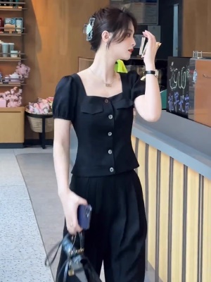 高级感法式时尚休闲职业套装女夏季洋气显瘦方领上衣阔腿裤两件套