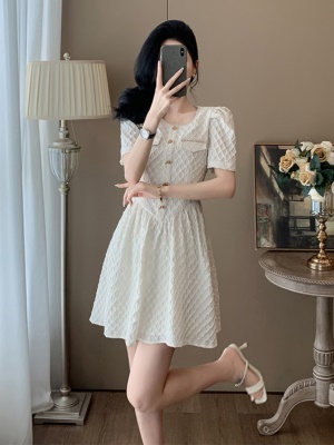 夏季新款显瘦优雅仙气连衣裙