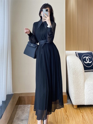 初秋新款黑色雪纺长袖连衣裙法式高级感气质女神范收腰百褶长裙子