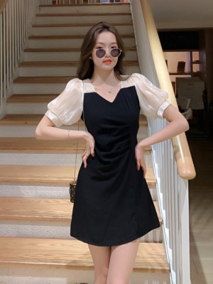 赫本风黑色开叉v领连衣裙夏季高级感法式包臀收腰修身显瘦小黑裙