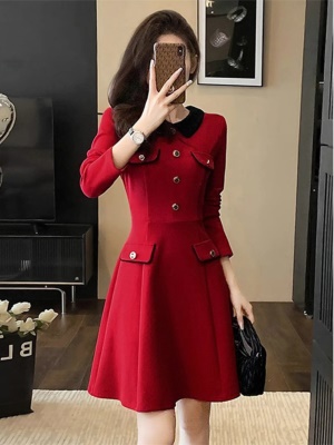秋冬季新款小香风红色连衣裙女高级感修身显瘦气质礼服裙高端小众