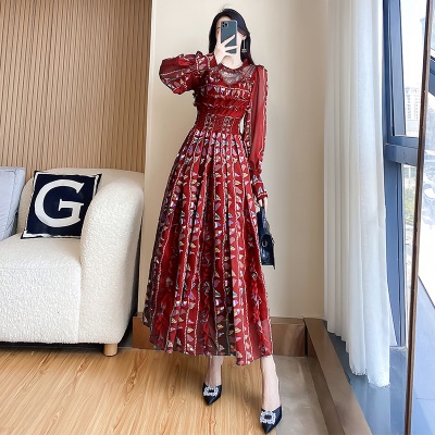 春秋新款2025春季法式碎花连衣裙女长袖裙子春装气质名媛雪纺长裙