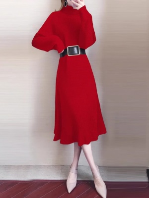 冬季红色过年过膝长裙配大衣的打底内搭高领针织毛衣连衣裙中长款