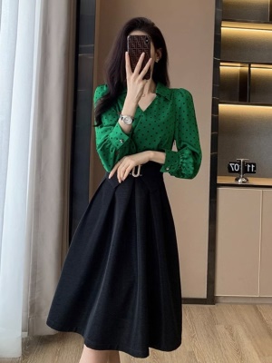 绿色衬衫连衣裙早春女装2025新款高级感气质名媛高端职业收腰裙子