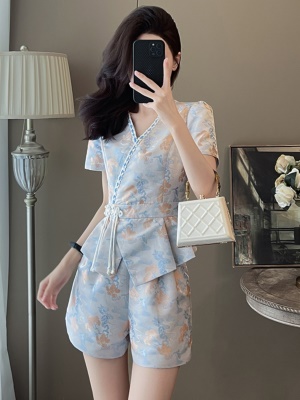 夏季新款时尚今年流行套装中式国风短裤V领上衣两件套小个子洋气