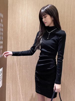 打底连衣裙女秋冬季2025新款配大衣黑色包臀裙内搭裙子修身小个子